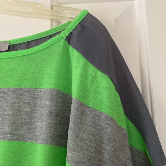 Comfy , lightweight top with sheer shoulder panels. - Picture 3 of 9